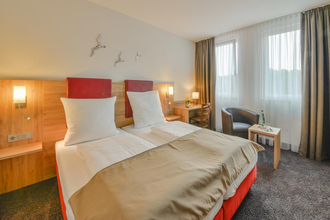 Hotel Witt Am See Weiherhammer エクステリア 写真