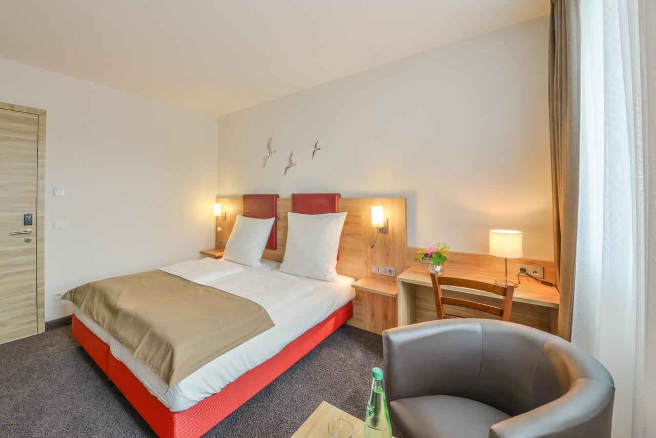 Hotel Witt Am See Weiherhammer エクステリア 写真