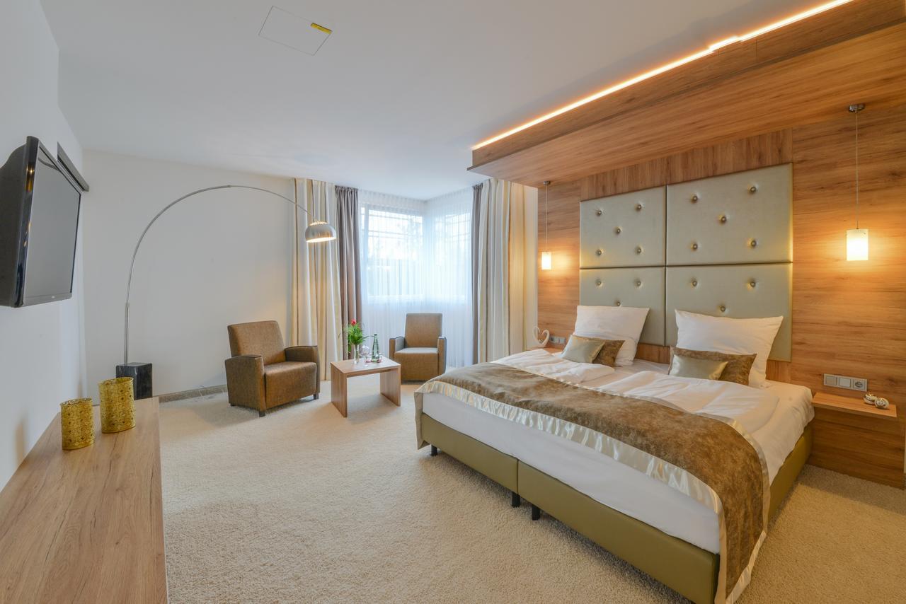 Hotel Witt Am See Weiherhammer エクステリア 写真