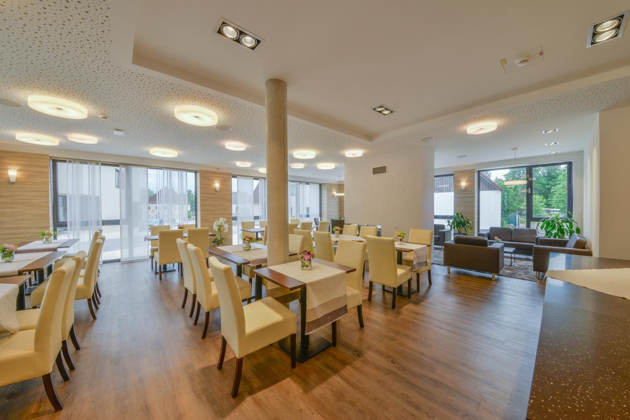 Hotel Witt Am See Weiherhammer エクステリア 写真