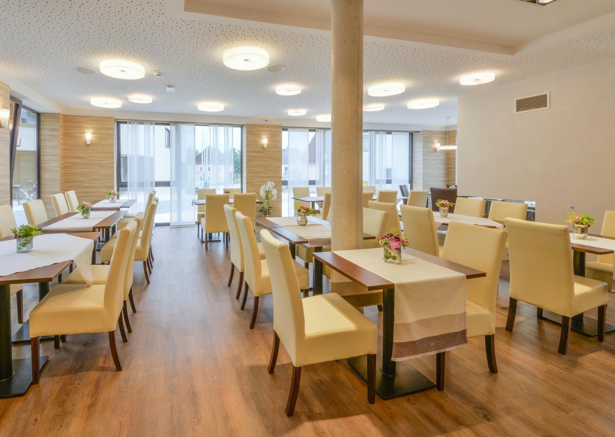 Hotel Witt Am See Weiherhammer エクステリア 写真