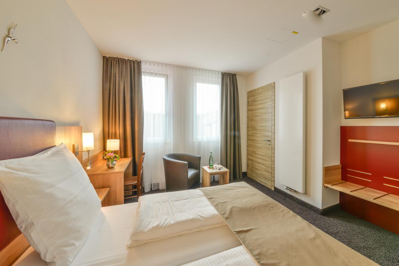 Hotel Witt Am See Weiherhammer エクステリア 写真